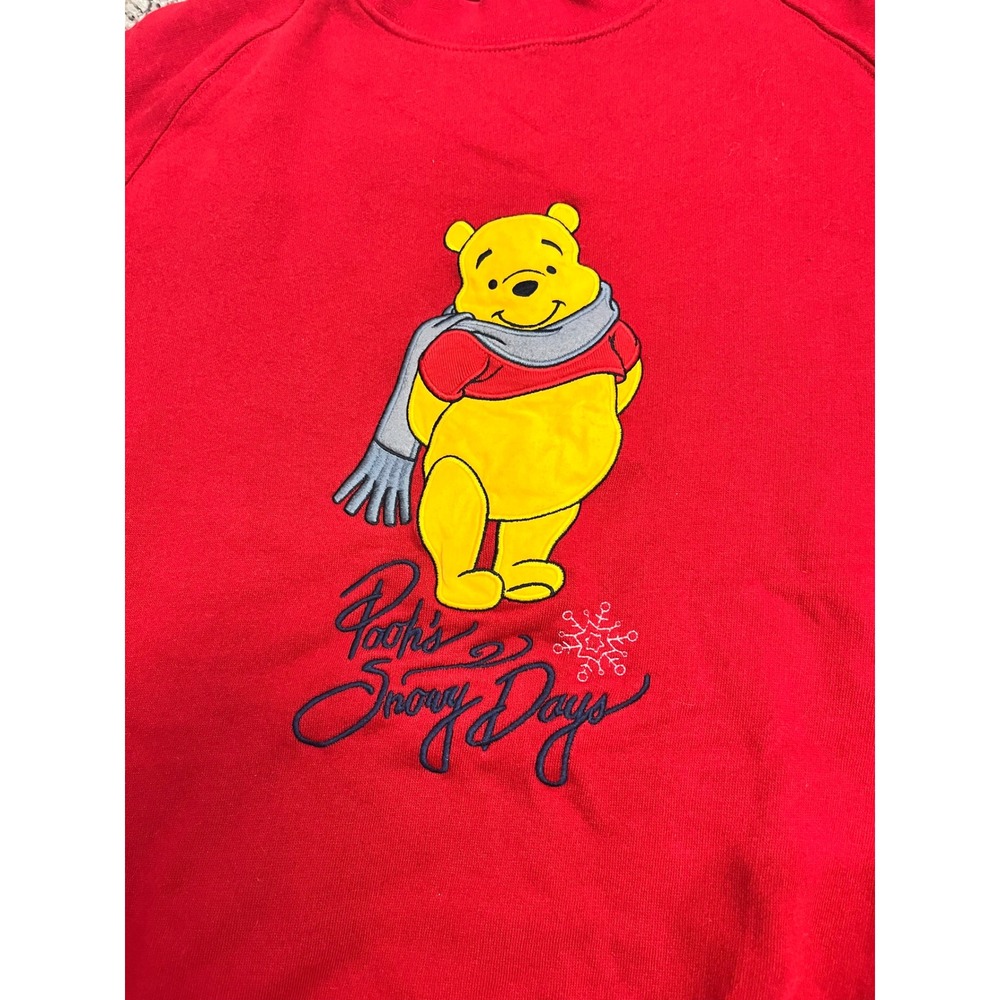 Disney Store Winnie the Pooh Poohs Snowy Days Red Sweatshirt Size Medium Vintage - Picture 2 of 11